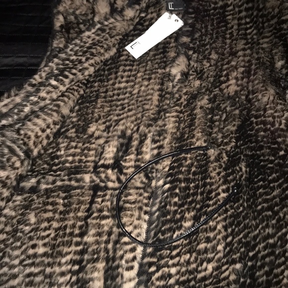 Vest - Picture 2 of 5